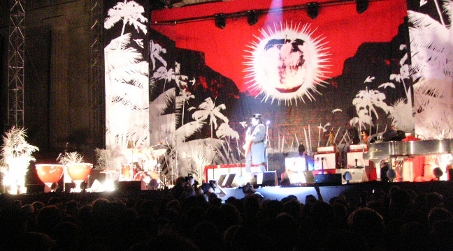 White Stripes, Friday, 2005.08.12, Greek Theatre, U.C. Berkeley, CA