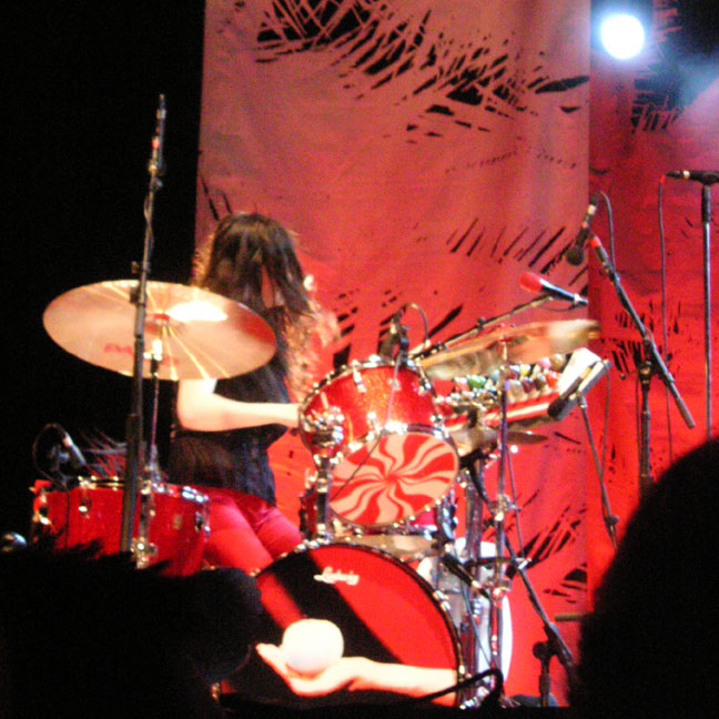 Meg White, Saturday, 2005.08.13, Greek Theatre, U.C. Berkeley, CA